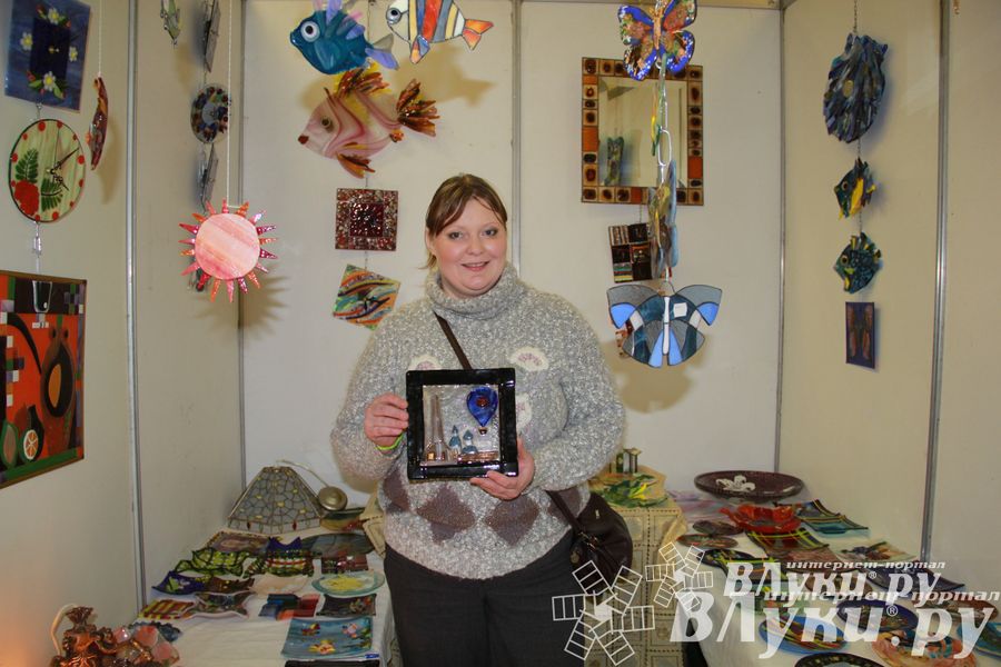 Универсальная выставка проходит в Великих Луках (фото)