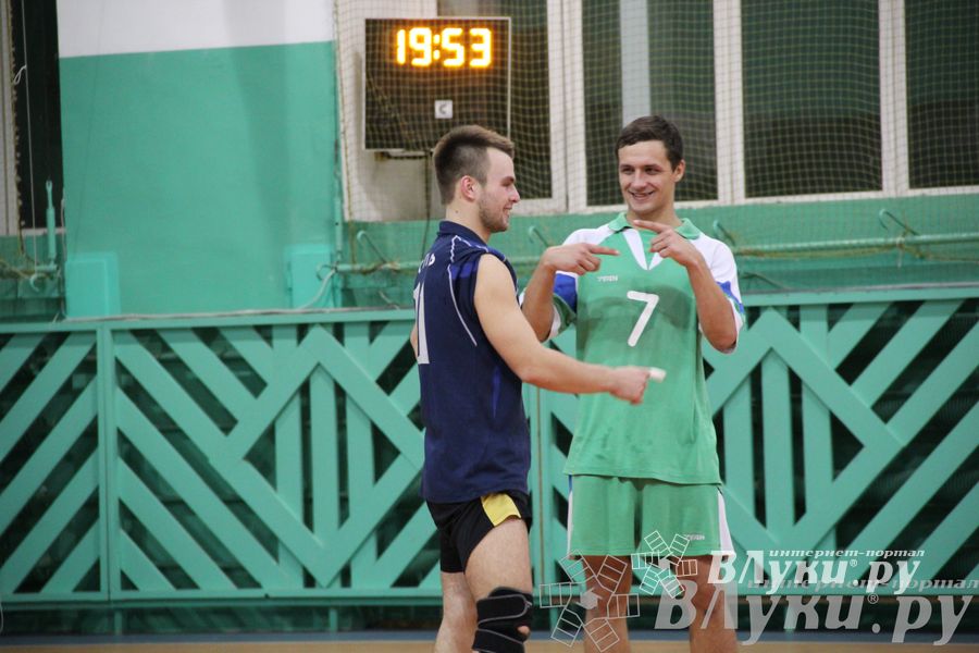 Сборная Великолукского района стала обладателем Кубка города по волейболу (фото)