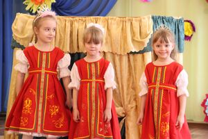 В детских садах Великих Лук проходят утренники к 8 марта (ФОТО)