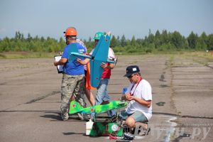 В Великих Луках прошли воздушные бои (фото)