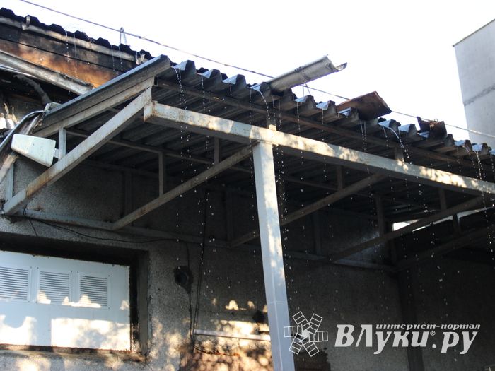 В Великих Луках произошёл пожар в магазинах (ФОТО)