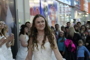 В Великих Луках бегали невесты (ФОТО)