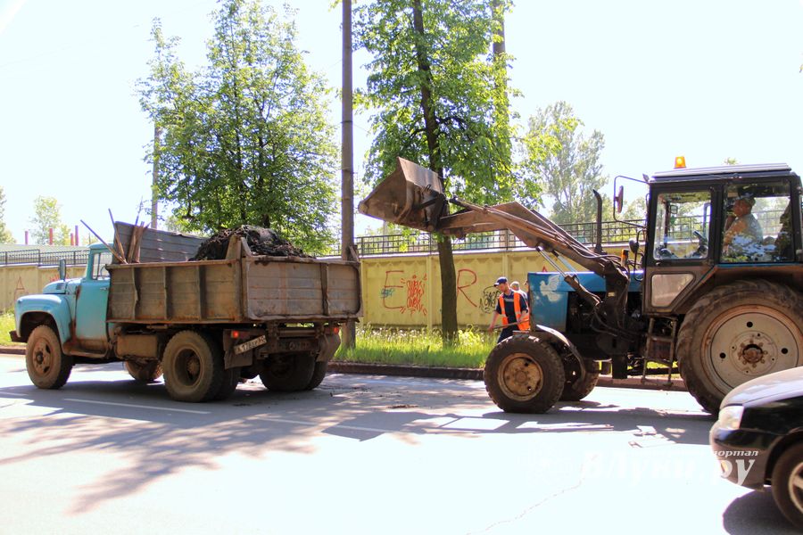 Фотофакт: пр-т Гагарина чистят