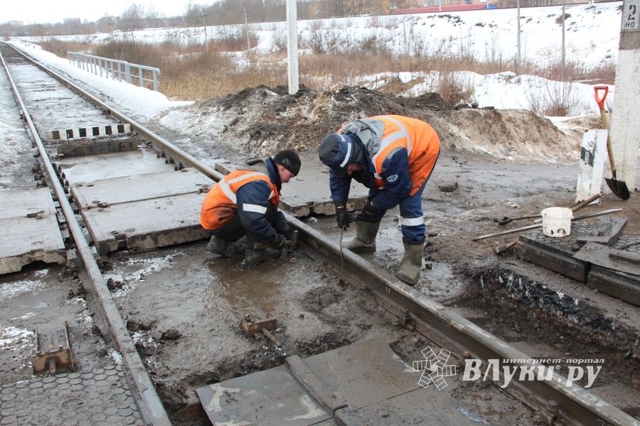 Лазавицкий переезд временно закрыт (ФОТО)