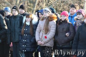 90-летие со дня рождения Александра Матросова. Митинг и возложение цветов к памятнику