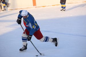 Великолукский хоккей: много забитых шайб и немного потасовок и разбитых лиц (фото)