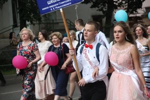 Великолукской «Бригантине» пришлось поплавать под дождём (ФОТО)