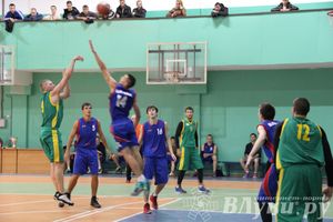 Команда «Экспресс» стала обладательницей Кубка г. Великие Луки по баскетболу