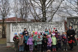 Самые юные великолучане отметили День освобождения города (ФОТО)