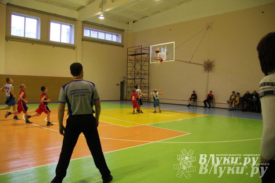 Великолукские баскетболисты стали победителями междугородних соревнований по баскетболу