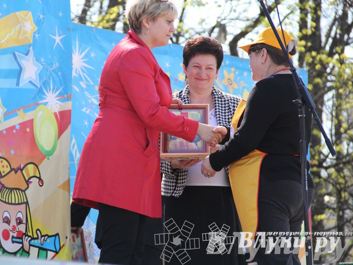 Традиционная весенняя ярмарка прошла в Великих Луках