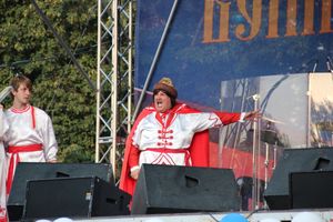 Людмила Чурсина и Пелагея поздравили Великие Луки с 850-летием (ФОТО)