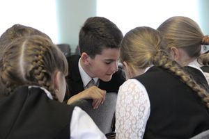 Школьники  отвечали на вопросы о великолукских спортсменах