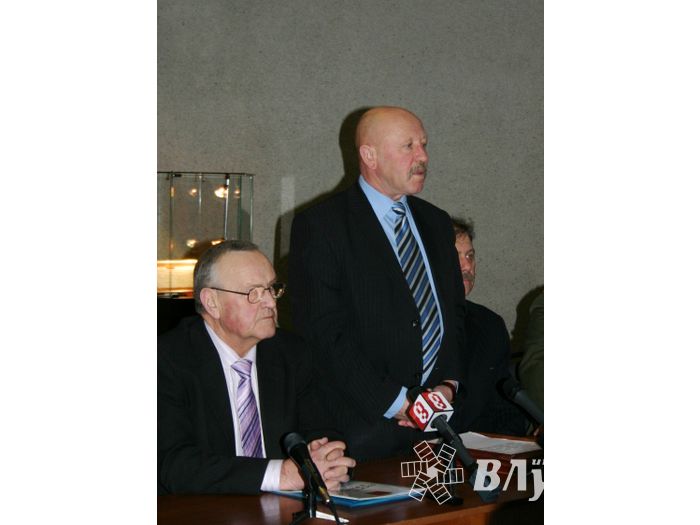 В. Волынцев