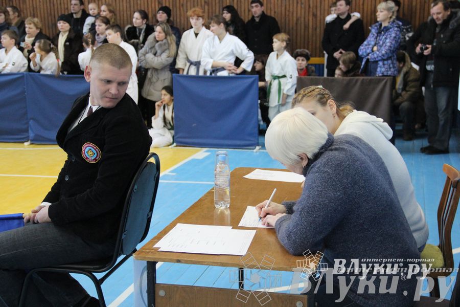 В Великих Луках прошел Открытый чемпионат Псковской области по каратэ