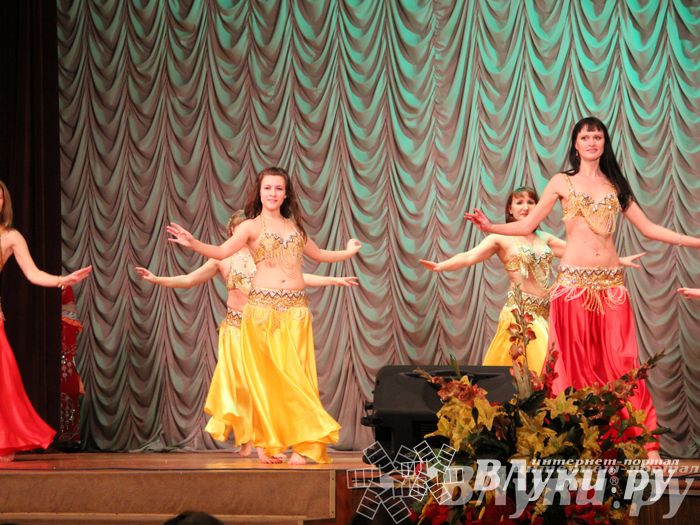 Танцевальный концерт «Восточные краски осени» прошел в музыкальной школе