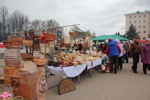 В Великих Луках проходит Весенняя ярмарка