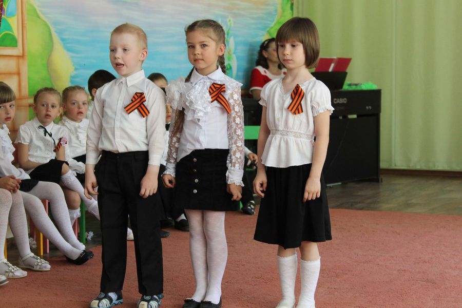 Воспитанники детского сада №23 почтили память воинов-заводчан (ФОТО)