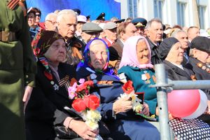 Великие Луки отмечают День Победы