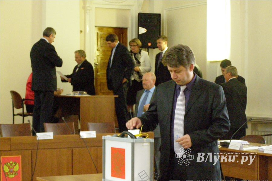 Выбор главы администрации Великих Лук