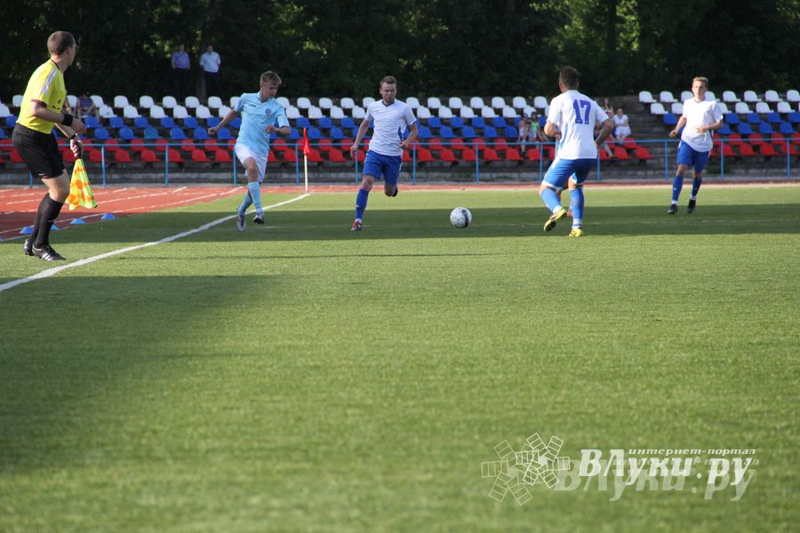 В Великих Луках состоялся матч Первенства СЗФО по футболу между командами «Луки-Энергия» и «Химик»