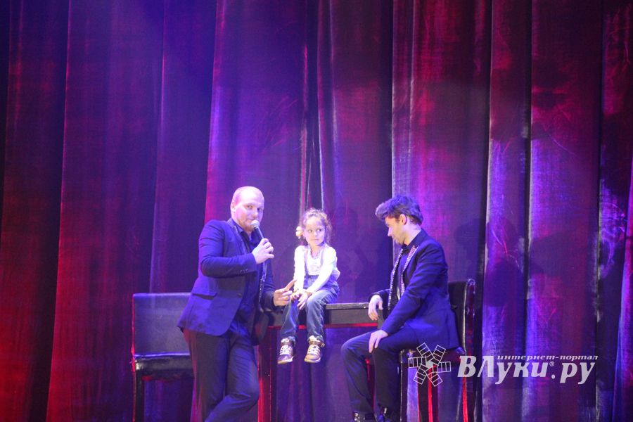 Состоялся концерт братьев Сафроновых «Империя иллюзий» (фото)