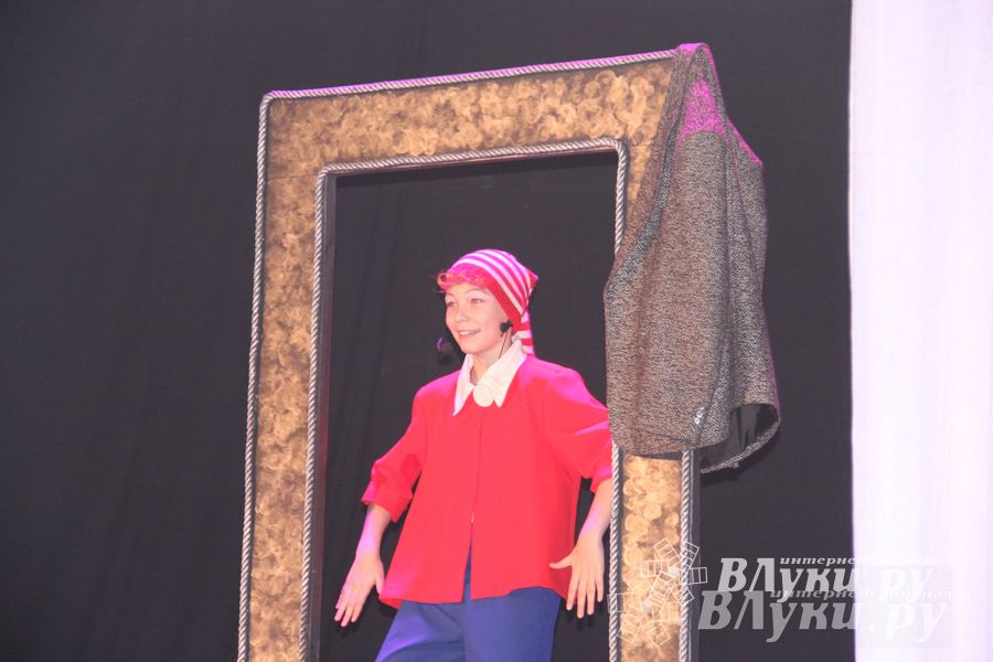 В городском ДК им. Ленина состоялась премьера музыкальной сказки «Буратино»