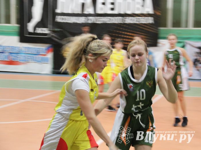 Лицеисты стали абсолютными чемпионами школьной баскетбольной лиги Великих Лук (ФОТО)