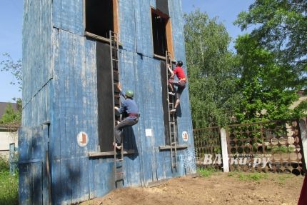 В Великих Луках прошло Первенство отряда по пожарно-прикладному спорту (фото)