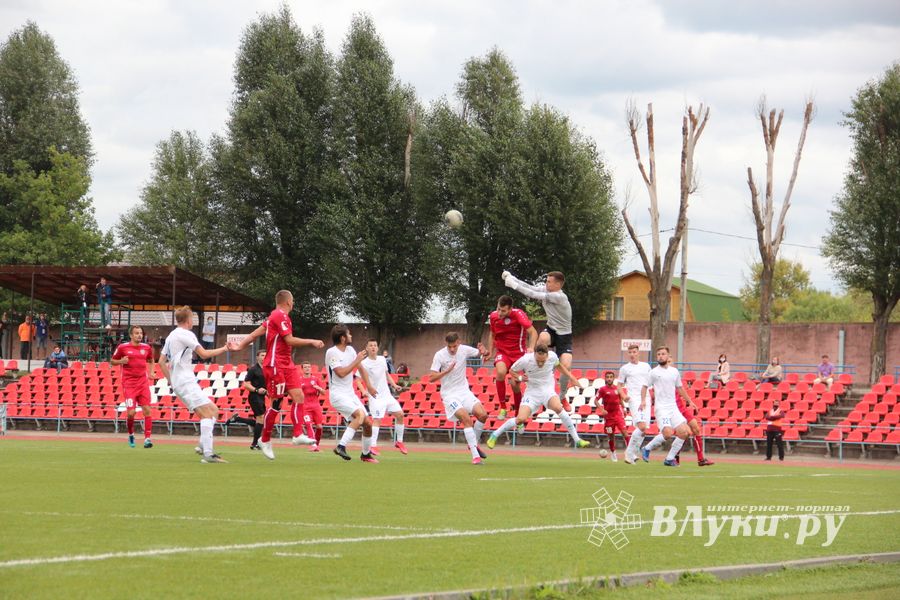 «Луки-Энергия» уступила дома «Твери» (ФОТО)