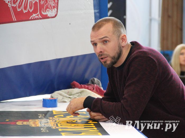 Открытый кубок по смешанному боевому единоборству ММА прошел в Великих Луках (ФОТО)