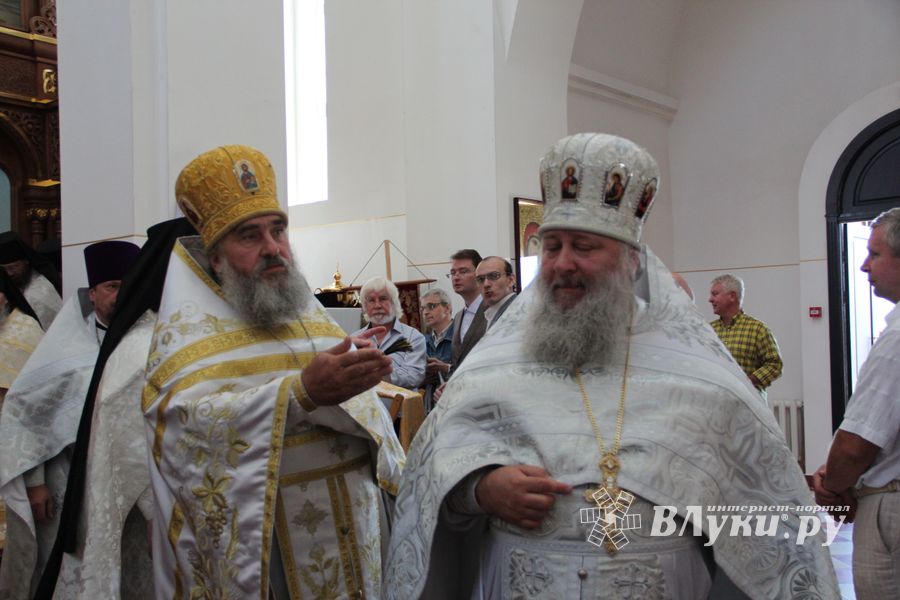 Освящение Храма святителя Тихона, Патриарха Всероссийского, святых Новомучеников и Исповедников Российских (ФОТО)