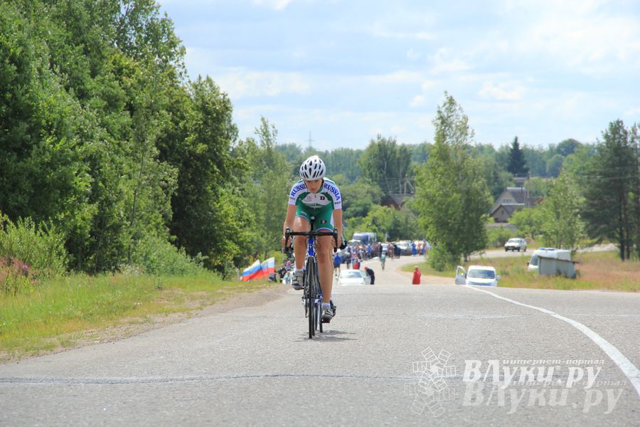 ВЛуки.ру: Состоялся Чемпионат и Первенство России среди девушек по велоспорту в парной гонке.