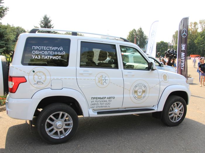 В Великих Луках в День Города прошла «Автовыставка 2018 - ЛЕТО» (ФОТО)