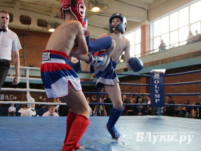 В Великих Луках прошли соревнования по кикбоксингу (ФОТО)