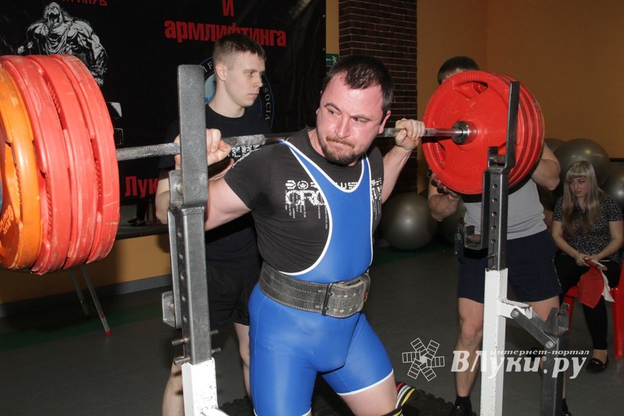 Самые сильные великолучане встретились в «Арене» (ФОТО)