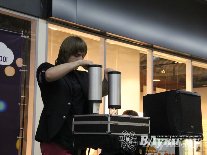 В ТЦ «Апельсин» прошла весенняя ночь распродаж