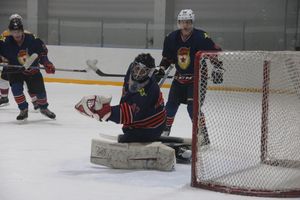 ХК «Луки-Экспресс» обошла псковскую «Гвардию» по буллитам (ФОТО)