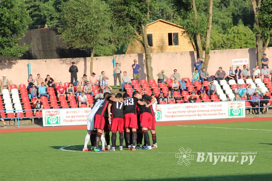 Хороший футбол без забитых мячей — «Луки-Энергия» сыграла с «Локомотив-Казанка» (ФОТО)