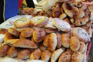 Универсальная торговая ярмарка «Весна-2015» прошла в Великих Луках (фото)