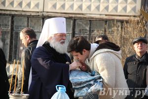 У храма святителя Тихона теперь есть освященные кресты