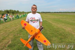 В Великих Луках прошли воздушные бои (фото)