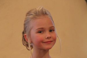 Фотосессия финалисток конкурса «Маленькая красавица Великие Луки 2014»