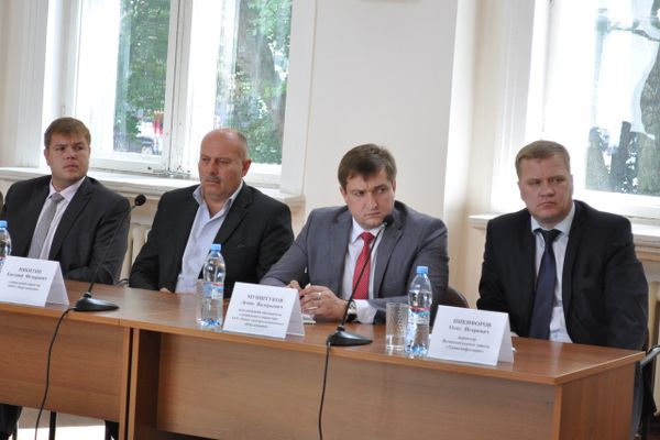 Главный федеральный инспектор по Псковской области А. В. Устинов посетил Великие Луки с рабочим визитом (фото)