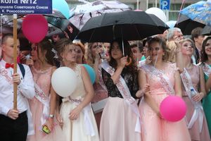 Великолукской «Бригантине» пришлось поплавать под дождём (ФОТО)