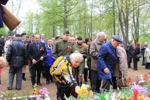 В Великих Луках почтили память погибших в Великой Отечественной войне