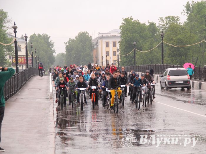 Зигзаг здоровья выполнили великолукские велосипедисты (ФОТО)