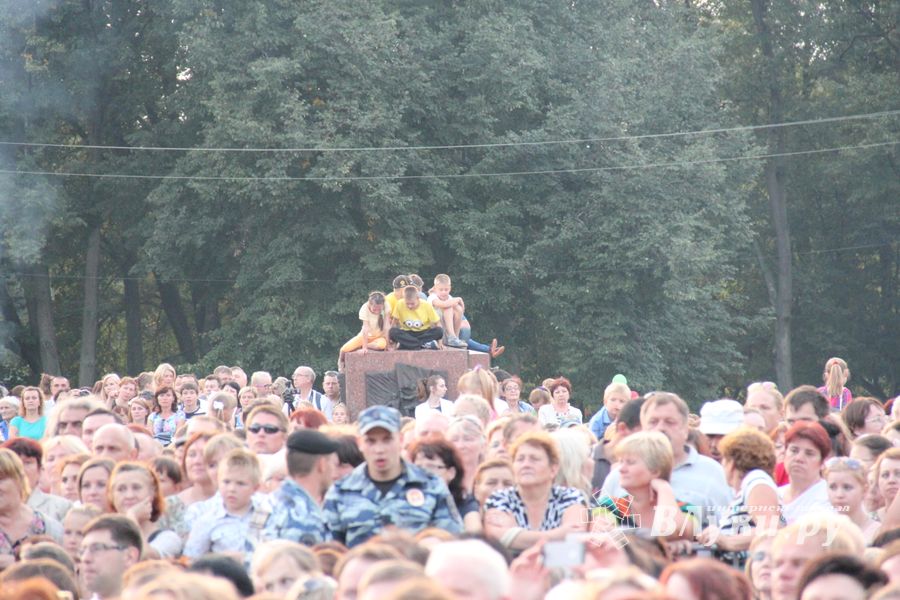 Людмила Чурсина и Пелагея поздравили Великие Луки с 850-летием (ФОТО)