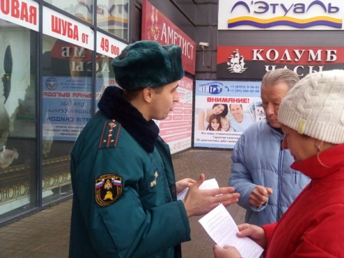 Великолучанам рассказали о «новогодних» мерах пожарной безопасности (ФОТО)