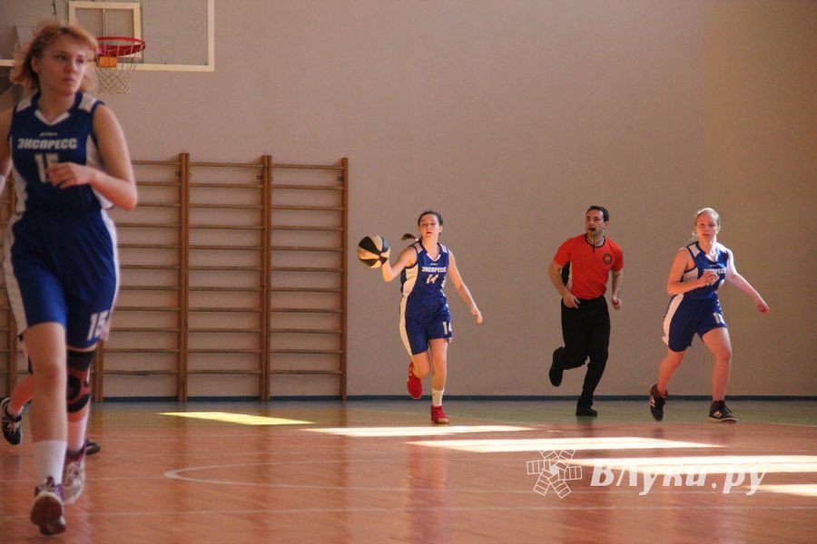 Великолучанки стали победителями областной Спартакиады по баскетболу (ФОТО)